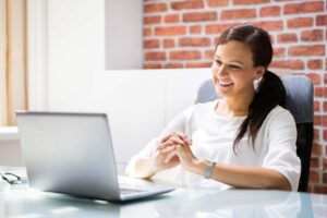 wirtualny onboarding nowego pracownika